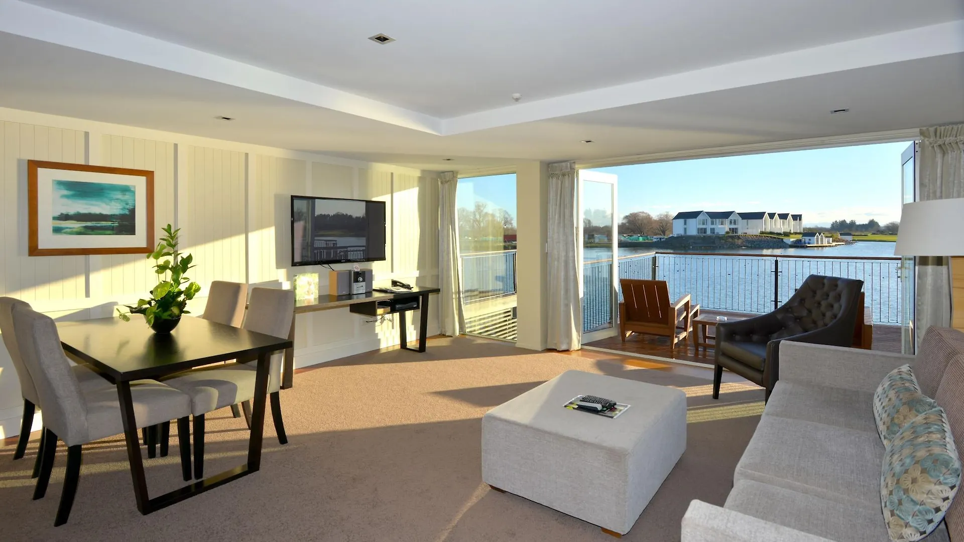 **** Hotel Peppers Clearwater Resort Christchurch New Zealand